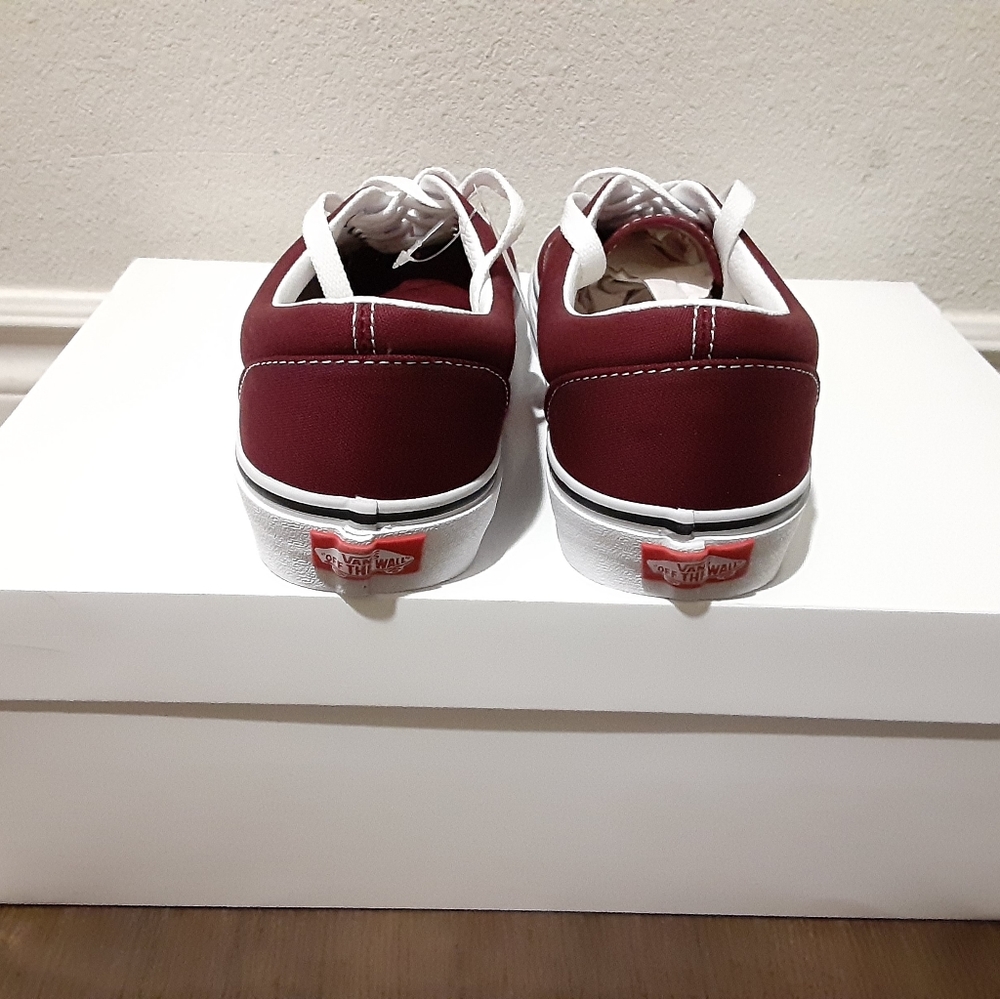 Vans - Picture 3 of 4